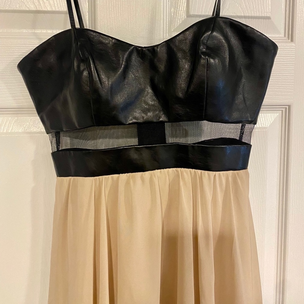 Dress - Picture 6 of 9